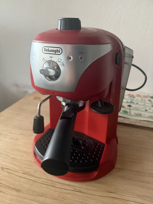 Espressor DeLonghi EC221R