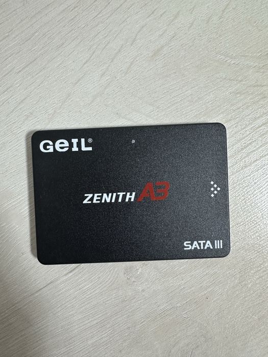Продам SSD на 1 Тб