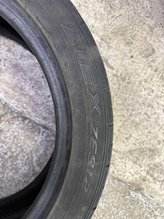 Резина шины Б У стояла на лексусе ис 250