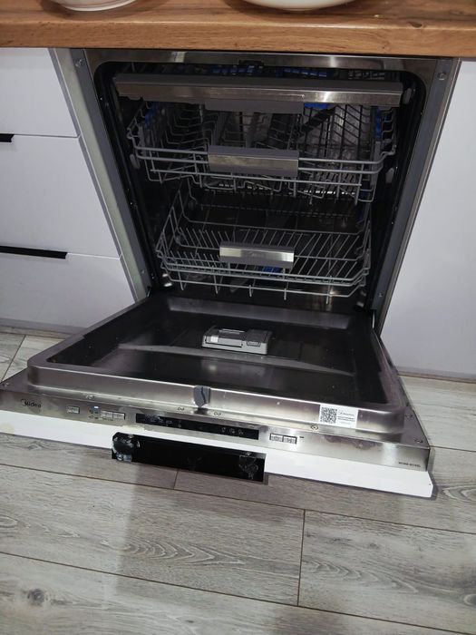 Посудомойка 155.000