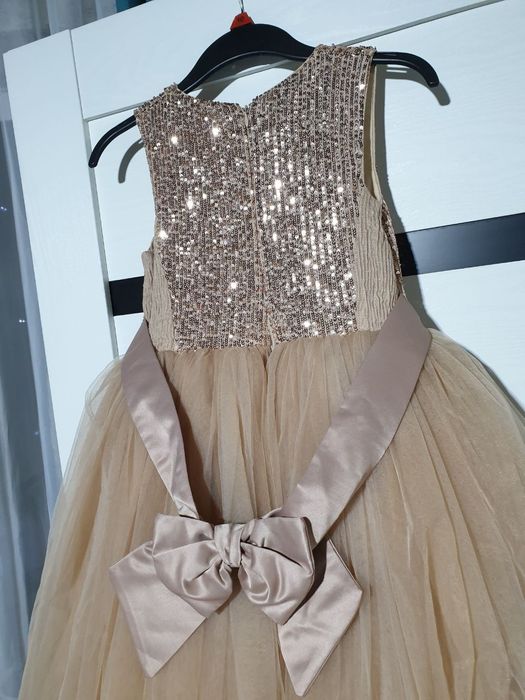 Шикарное платье для девочки Lindissima