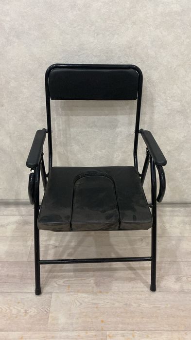 Продам кресло туалет