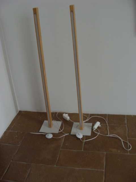 lampadar din lemn cu led integrat