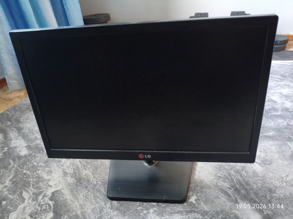 Монитор 60гц 19 дюймовый