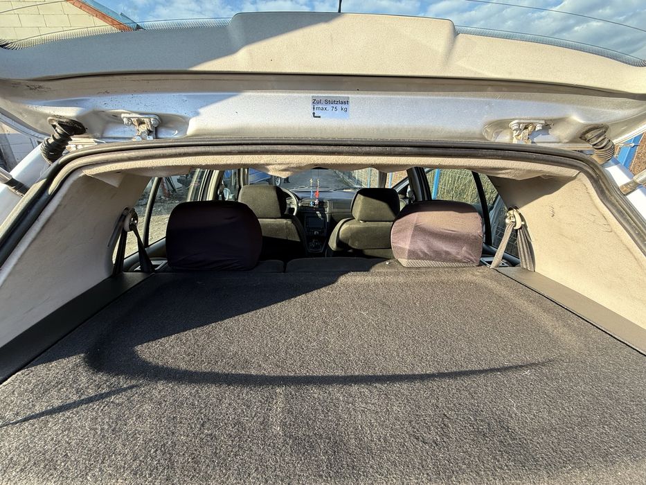 Vand golf 4 1.6 benzina