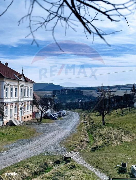 DE VANZARE Teren intr-un colț de Transilvanie autentică