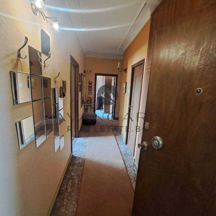 Продава се Тристаен апартамент в Пловдив, Кючук Париж - 87 кв.м за 1943 €/кв.м - Снимка #13