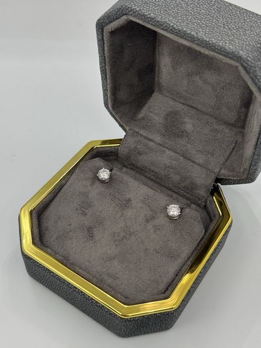 Cercei cu diamante