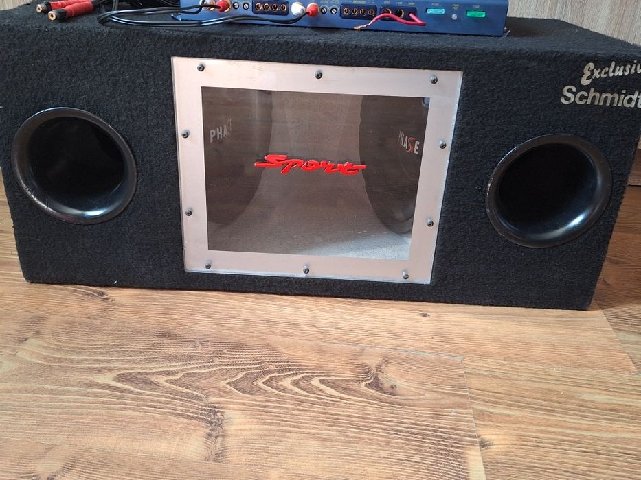 Vând sistem audio auto complet – 1 subwoofer cu 2 Difuzoare  Phase Linear Thriller + stație Signat RAM 2 Mark II cu 4 Canale
