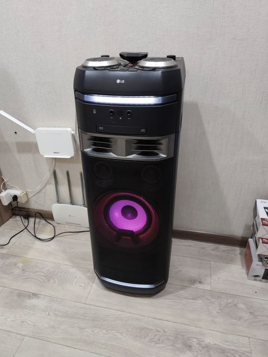 Мощная колонка LG OK85