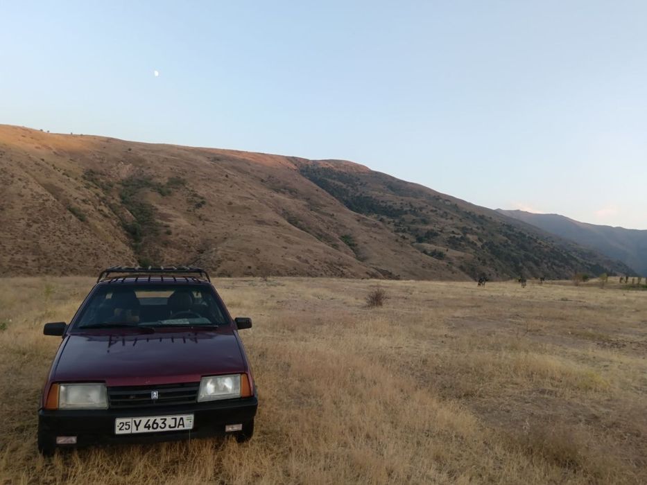 Mashina sotiladi. 21099