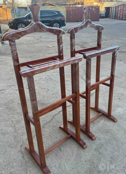 Kastyum va shimlar uchun veshilka jentelmen