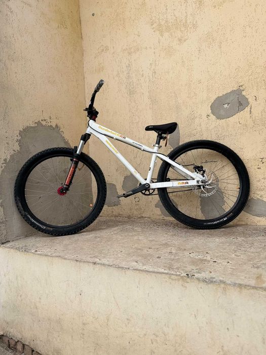 vand dirt jumper fara nicio problema