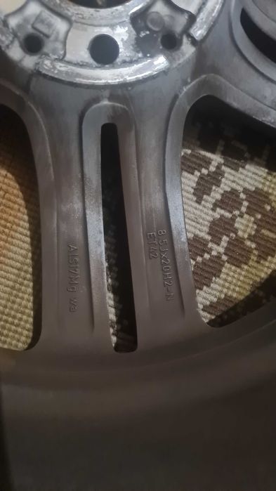 Оригинални джанти Mercedes GLE 20”