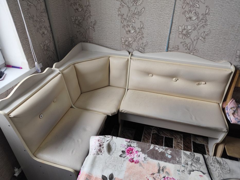 Продам кухонный уголок