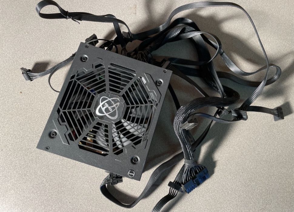 Sursa XTR 550 Pro 80 Gold