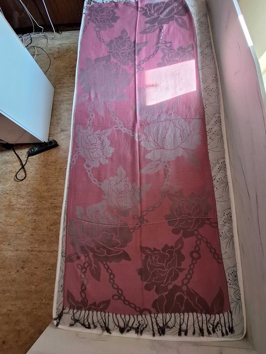 Шал за есента и началото на зимата в 5 цвята, принт в различни цветове