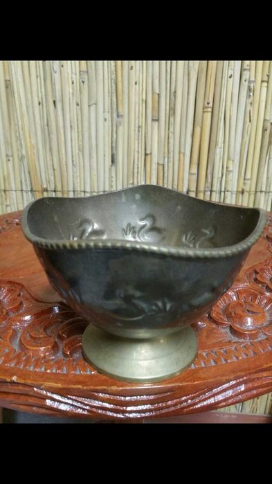 Бронзов съд. Поднос. Чиния