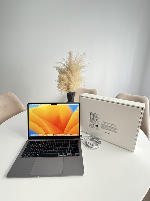 Apple Macbook Air,M2-256GB,8GB