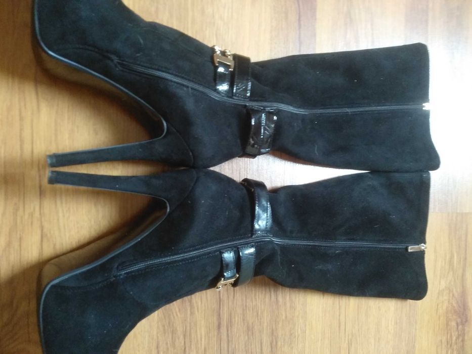 Ботуши с камъчета