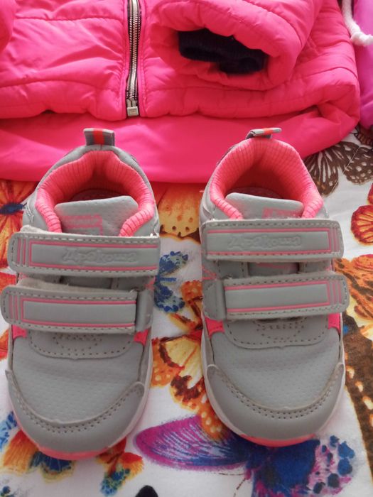 Курточки на весну для девочки