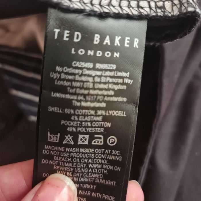 Pantaloni scurti pentru bărbați Ted Baker