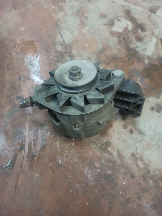 Продам генератор на ваз 2108