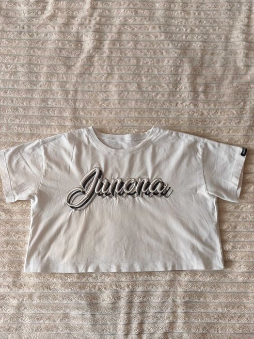 Продавам тениска Junona