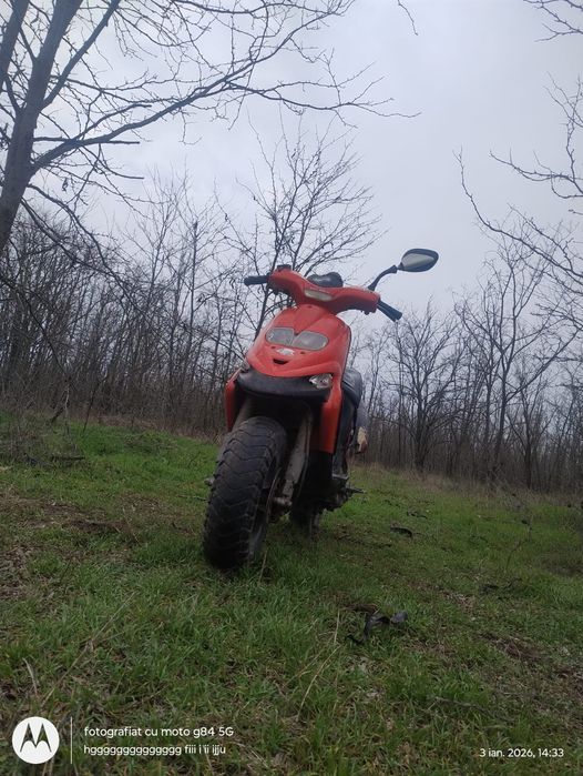 Vând scuter suzuki gilera 50cc 2t