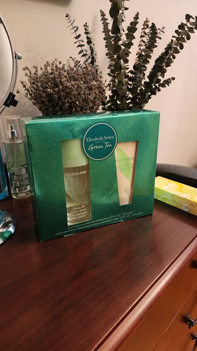 Elisabeth Arden парфюм и лосьон для тела