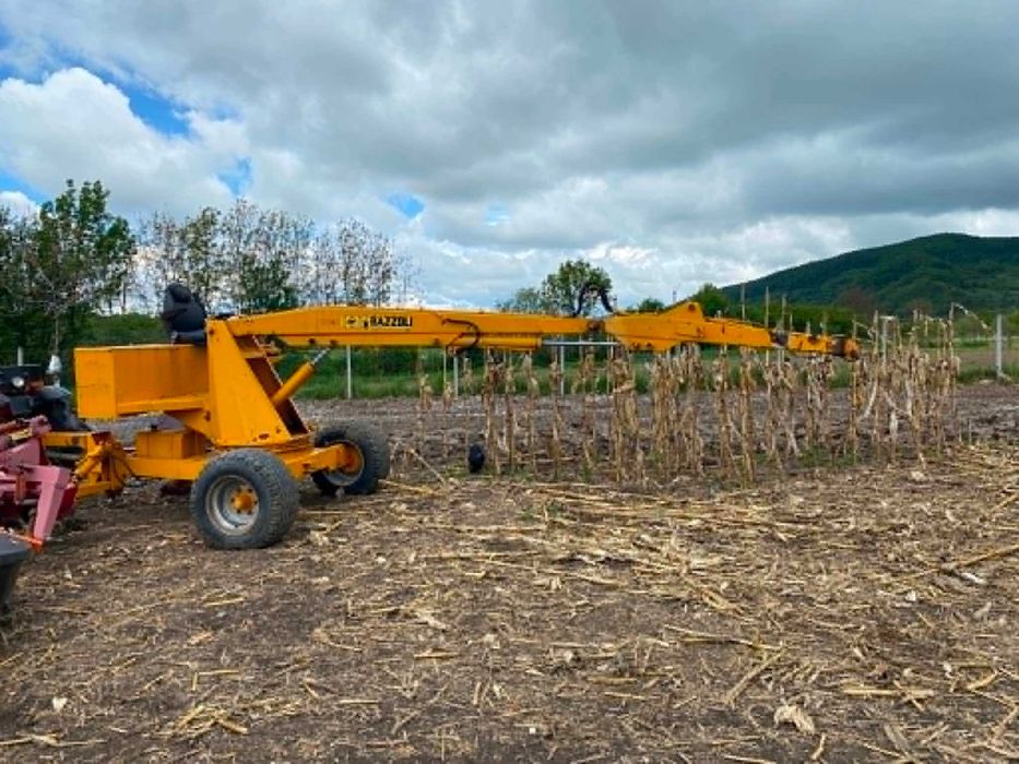 Excavator de sapat/incarcat după tractor