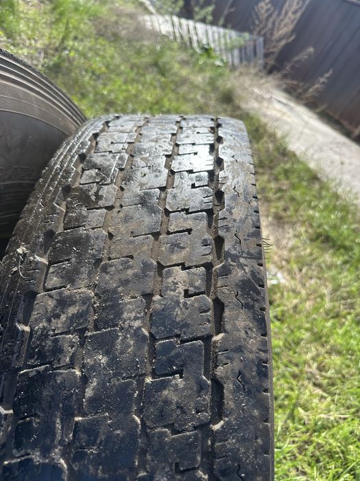 Резина медведь 11 R 22.5