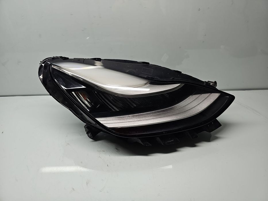 Far dreapta TESLA Model 3 [Fabr 2020-2025] 1077380-00-C