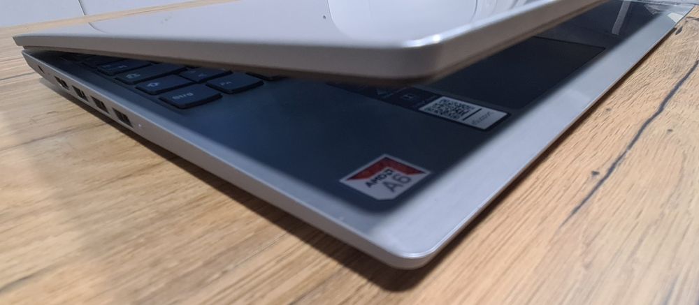 Лаптоп Lenovo IdeaPad S145-15AST 81N3 Metal Inox