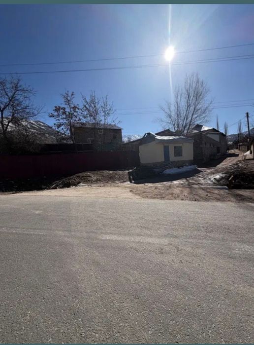 Noturar bino  Dukon 70 kv.m yer.  Obmen bor texnikaga