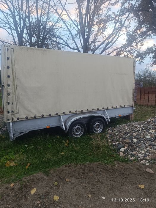 Remorcă adusă din germania