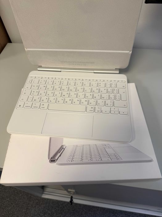 клавиатура за Ipad Air