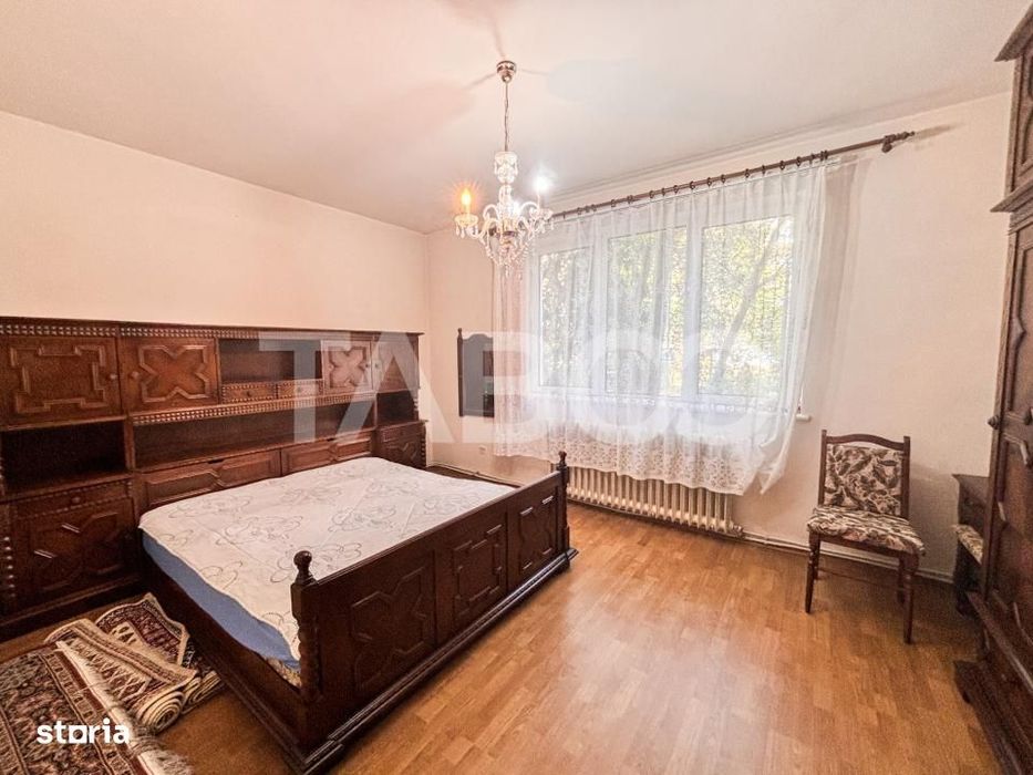 Apartament cu 3 camere decomandate cu balcon in Grigorescu