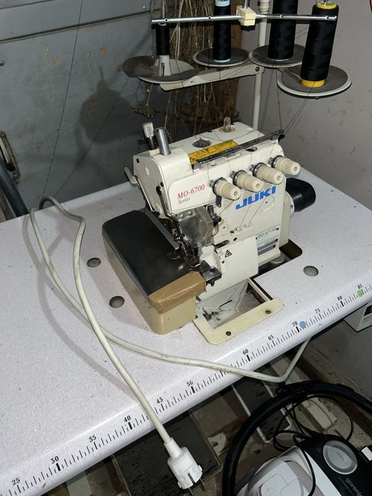 Masina de cusut JUKI MO 6700