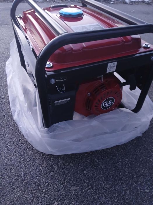 Генератор  HONDA .500лв