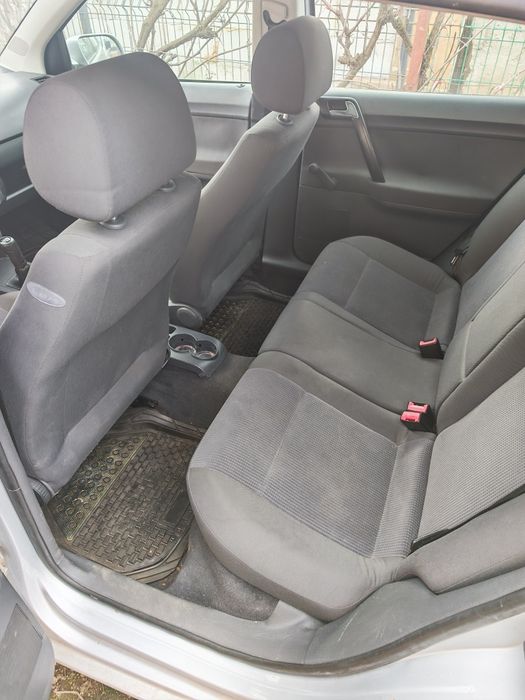 VOLKSWAGEN Polo 2003 — imagine 4