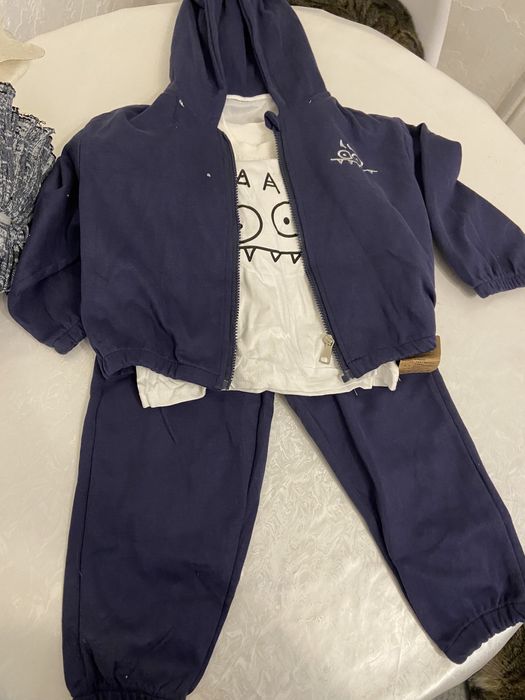 Продаю детские костюмчики