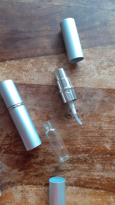 шише парфюм флакон спрей за чанта супер