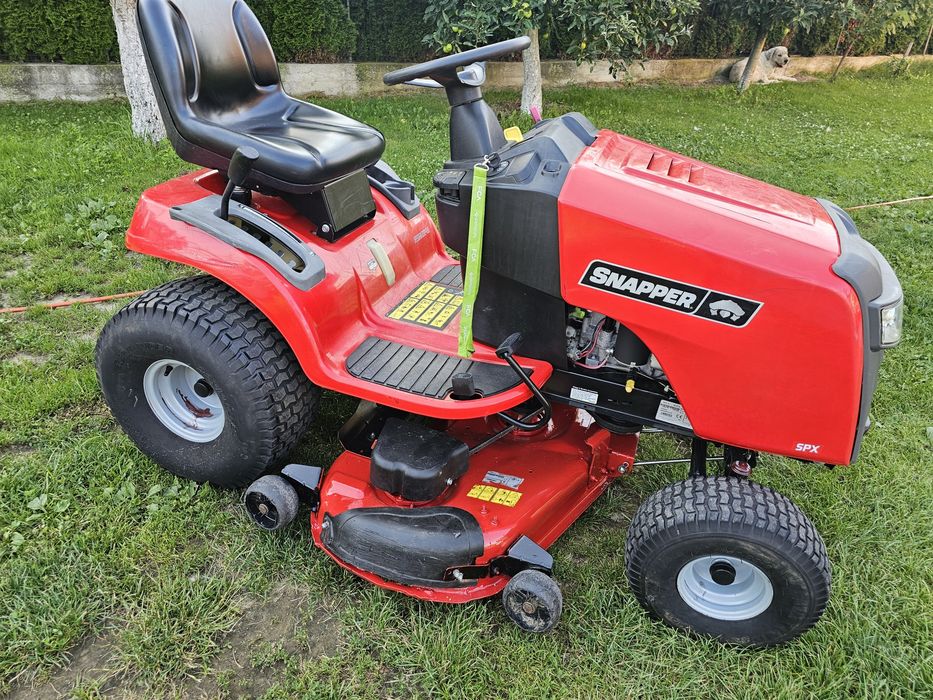 Tractor gazon/ iarbă Snapper 22 cp