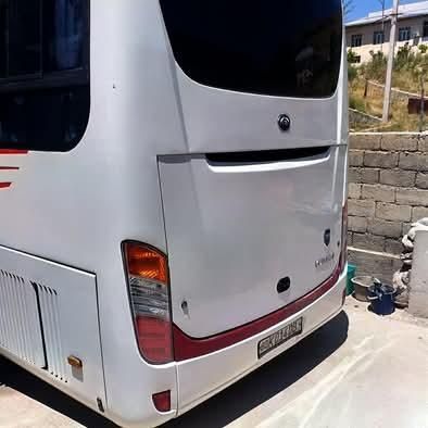 Avtobus sotiladi srochno