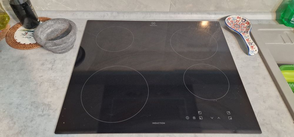 Plita cu inductie incorporabila Electrolux  - defecta