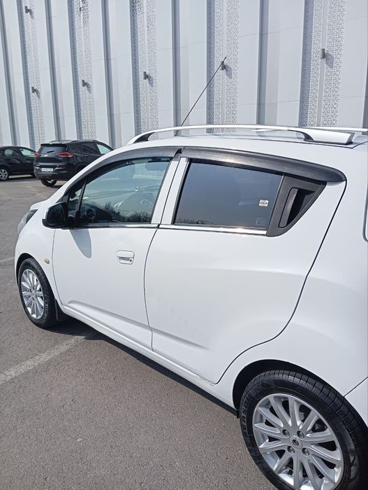 Chevrolet Spark 2018 — 3