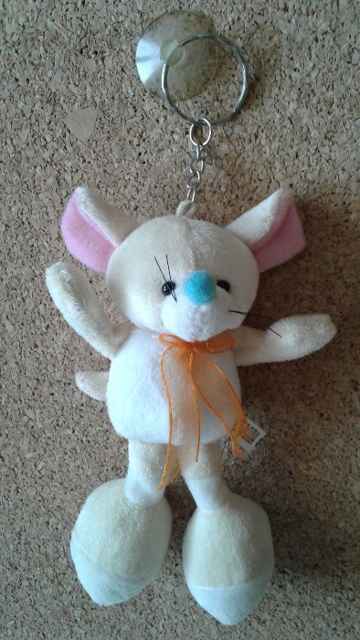 Лот детски играчки -ключодържатели, закрепващи се и на плоскост