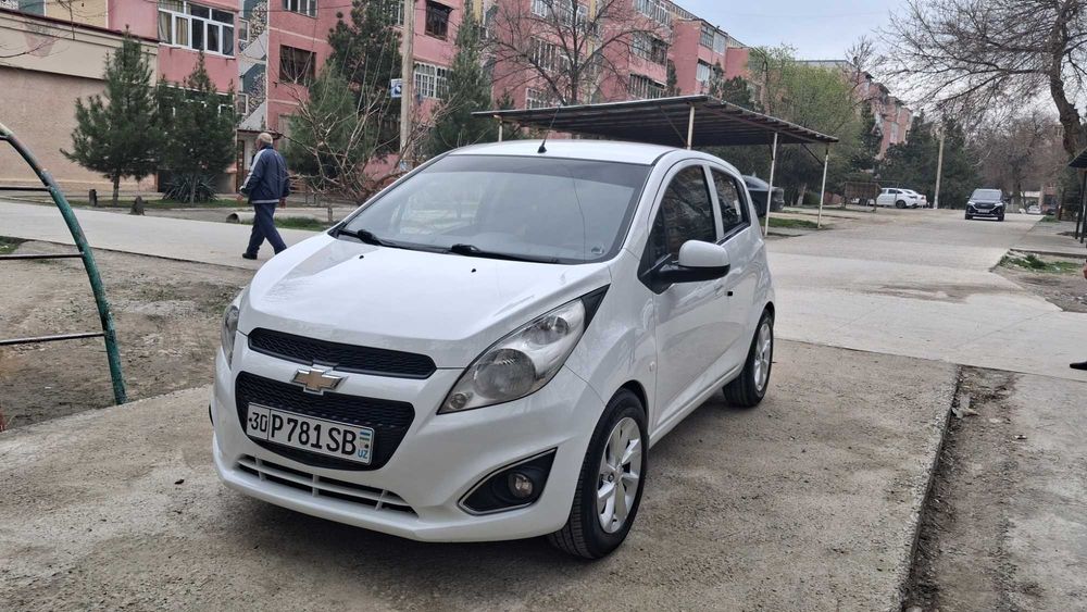 Срочна мошина сотаман Спарк ранги ок холати ало 2018 йил к