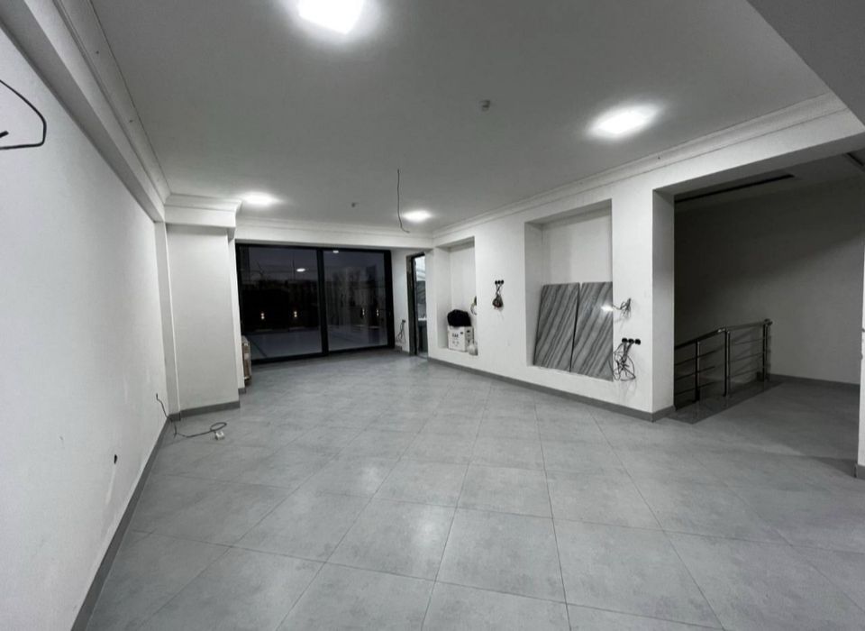 Сдаётся здание 800м² 4-этажа ориентир парк Ашхабад по низкой цене!!!